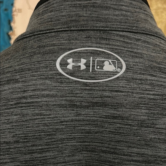 Under Armour Boston Red Socks Charcoal Quarter-Zip with Logo. Large - Picture 5 of 9